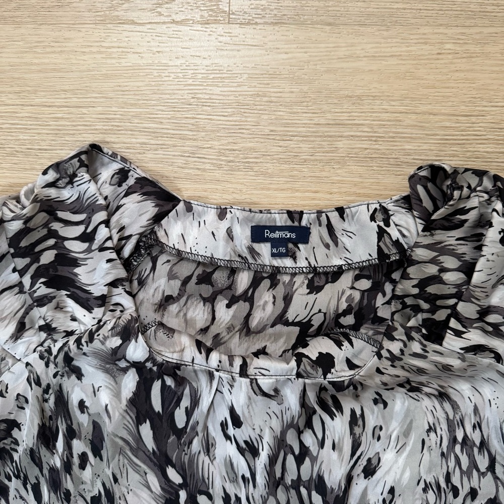 Reitmans Black and Gray Animal Print Women's Blouse Size XL - Picture 6 of 8